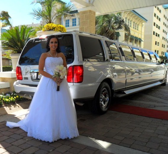 Let Ashworth Limousine Service provide your wedding transportation. We offer the best experience available for limousine and chauffeured transportation services in the Newport News, VA area. 